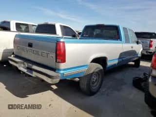 1995 Chevrolet Silverado 2500 с VIN 1GCGC29F4SE196541, выставлен на аукционе Copart как лот 72844924 с пробегом 101 483 миль миль и На запчасти • Non repairable. История ставок и продаж доступна на DreamBid. Изображение 3.