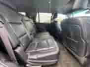 2015 Chevrolet Tahoe LT z VIN 1GNSKBKC4FR56770, wystawiony jako Copart lot #81129645 z przebiegiem 203 448 mil mil oraz Czysty tytuł • Clean title. Historia ofert i sprzedaży dostępna na DreamBid. Obrazek 6.