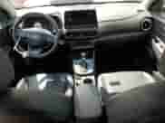 2022 Hyundai Kona Limited z VIN KM8K5CA31NU876303, wystawiony jako Copart lot #66302845 z przebiegiem 27 937 mil mil oraz Szkoda całkowita • Salvage title. Historia ofert i sprzedaży dostępna na DreamBid. Obrazek 8.