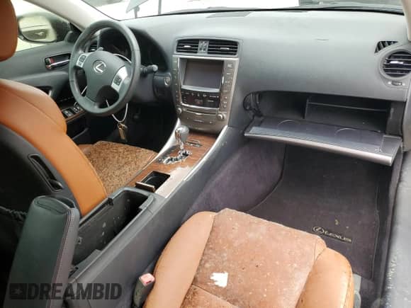 2014 Lexus IS 350 C с VIN JTHFE2C28E2510949, выставлен на аукционе Copart как лот 74630924 с пробегом Не указан миль и На запчасти • Non repairable. История ставок и продаж доступна на DreamBid. Изображение 8.