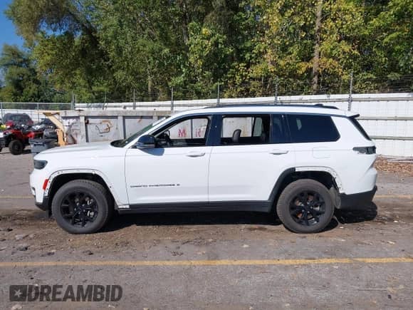 2023 Jeep Grand Cherokee Limited с VIN 1C4RJKBGXP8838834, выставлен на аукционе IAAI как лот 43327600 с пробегом 53 295 миль миль и . История ставок и продаж доступна на DreamBid. Изображение 14.