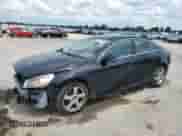 2012 Volvo S60 T5 с VIN YV1622FS7C2045786, выставлен на аукционе Copart как лот 62177595 с пробегом 117 284 миль миль и Списание • Salvage title. История ставок и продаж доступна на DreamBid. Изображение 1.