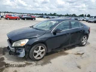 2012 Volvo S60 T5 с VIN YV1622FS7C2045786, выставлен на аукционе Copart как лот 62177595 с пробегом 117 284 миль миль и Списание • Salvage title. История ставок и продаж доступна на DreamBid. Изображение 1.