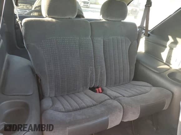 2000 Chevrolet Blazer LS с VIN 1GNCT18WXYK265020, выставлен на аукционе Copart как лот 72423834 с пробегом 139 365 миль миль и Чистый • Clean title. История ставок и продаж доступна на DreamBid. Изображение 10.