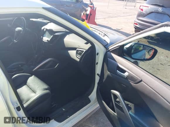 2016 Hyundai Veloster Turbo с VIN KMHTC6AE8GU266527, выставлен на аукционе IAAI как лот 43046164 с пробегом 134 658 миль миль и . История ставок и продаж доступна на DreamBid. Изображение 5.