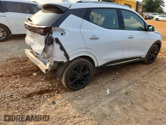 2023 Chevrolet Bolt EUV Premier с VIN 1G1FZ6S0XP4128144, выставлен на аукционе Copart как лот 70310235 с пробегом 15 716 миль миль и Списание • Salvage title. История ставок и продаж доступна на DreamBid. Изображение 3.