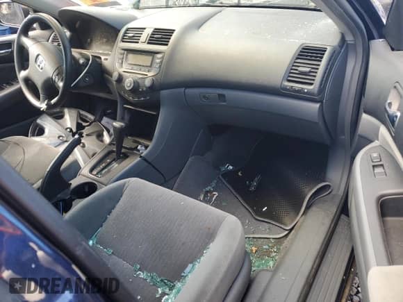 2003 Honda Accord LX с VIN 1HGCM56343A136079, выставлен на аукционе Copart как лот 84287775 с пробегом 185 300 миль миль и Списание • Salvage title. История ставок и продаж доступна на DreamBid. Изображение 8.