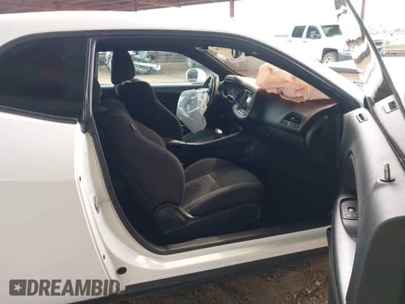 2019 Dodge Challenger R/T z VIN 2C3CDZBTXKH583533, wystawiony jako IAAI lot #43431298 z przebiegiem 114 567 mil mil oraz . Historia ofert i sprzedaży dostępna na DreamBid. Obrazek 5.