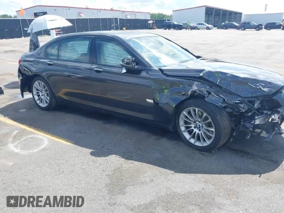 2015 BMW 7 Series 750Li с VIN WBAYE8C55FD782482, выставлен на аукционе IAAI как лот 42225202 с пробегом 129 880 миль миль и . История ставок и продаж доступна на DreamBid. Изображение 1.