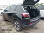 2018 Jeep Compass Limited z VIN 3C4NJDCB9JT341120, wystawiony jako IAAI lot #43117498 z przebiegiem 86 308 mil mil oraz . Historia ofert i sprzedaży dostępna na DreamBid. Obrazek 3.