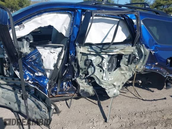 2022 Nissan Pathfinder SV z VIN 5N1DR3BC8NC217216, wystawiony jako IAAI lot #41821084 z przebiegiem Nie podano mil oraz . Historia ofert i sprzedaży dostępna na DreamBid. Obrazek 16.