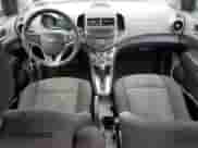 2014 Chevrolet Sonic LT с VIN 1G1JC5SBXE4105063, выставлен на аукционе Copart как лот 69178885 с пробегом 129 822 миль миль и Списание • Salvage title. История ставок и продаж доступна на DreamBid. Изображение 8.