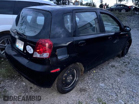 2004 Chevrolet Aveo LS с VIN KL1TJ62644B181474, выставлен на аукционе Copart как лот 68548695 с пробегом Не указан миль и Списание • Salvage title. История ставок и продаж доступна на DreamBid. Изображение 4.