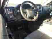 2018 Chevrolet Silverado 2500HD Work Truck z VIN 1GC0CUEG5JZ286140, wystawiony jako Copart lot #82056445 z przebiegiem 222 860 mil mil oraz Szkoda całkowita • Salvage title. Historia ofert i sprzedaży dostępna na DreamBid. Obrazek 8.
