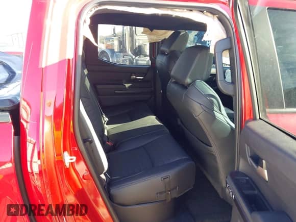 2024 Toyota Tacoma SR5 with VIN 3TYLB5JN1RT001686, listed as a IAAI auction lot 41071582 with 5,986 mi miles and . Bid and sale history available at DreamBid. Image 8.