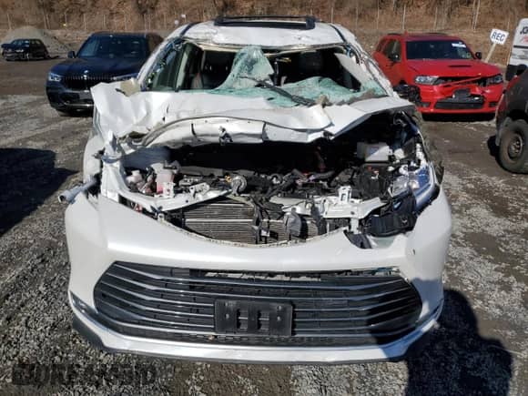 2023 Toyota Sienna Limited с VIN 5TDZSKFC6PS080376, выставлен на аукционе Copart как лот 49299375 с пробегом 105 881 миль миль и Списание • Salvage title. История ставок и продаж доступна на DreamBid. Изображение 5.