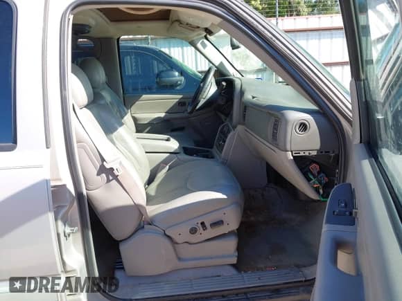 2004 Chevrolet Tahoe LS с VIN 1GNEC13Z34J328114, выставлен на аукционе IAAI как лот 42214527 с пробегом 169 479 миль миль и . История ставок и продаж доступна на DreamBid. Изображение 5.