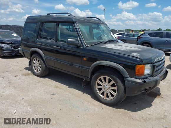 2002 Land Rover Discovery Cloth with VIN SALTY15412A752111, listed as a IAAI auction lot 42522532 with 224,742 mi miles and . Bid and sale history available at DreamBid. Image 1.