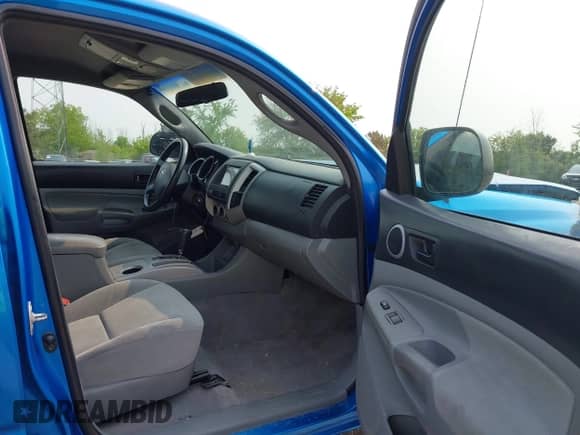 2007 Toyota Tacoma with VIN 5TEMU52N07Z439799, listed as a IAAI auction lot 42399689 with 216,700 mi miles and . Bid and sale history available at DreamBid. Image 5.