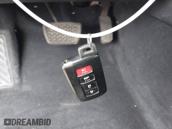 2016 Toyota Camry XLE с VIN 4T4BF1FK3GR519263, выставлен на аукционе IAAI как лот 42759525 с пробегом 146 157 миль миль и . История ставок и продаж доступна на DreamBid. Изображение 11.