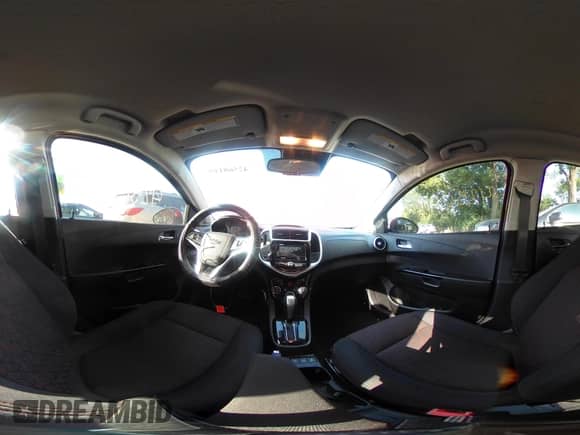 2019 Chevrolet Sonic LT z VIN 1G1JD5SB8K4126468, wystawiony jako IAAI lot #42568119 z przebiegiem 64 365 mil mil oraz . Historia ofert i sprzedaży dostępna na DreamBid. Obrazek 18.