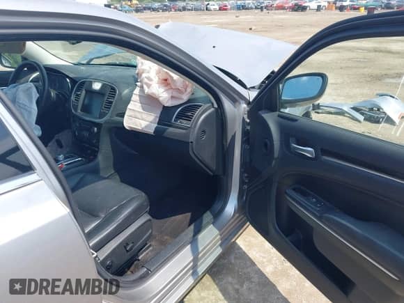 2015 Chrysler 300 Limited with VIN 2C3CCARG3FH923477, listed as a IAAI auction lot 42988981 with 48,095 mi miles and . Bid and sale history available at DreamBid. Image 5.