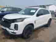 2021 Mitsubishi Outlander ES z VIN JA4ARUAU7MU002128, wystawiony jako IAAI lot #42486639 z przebiegiem 53 004 mil mil oraz . Historia ofert i sprzedaży dostępna na DreamBid. Obrazek 2.