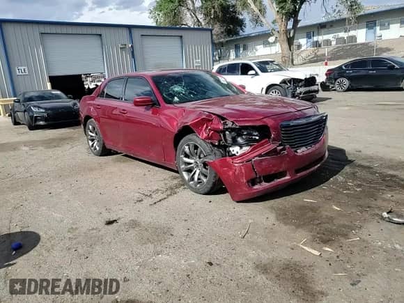 2014 Chrysler 300 S with VIN 2C3CCABG3EH273087, listed as a Copart auction lot 60271485 with 149,323 mi miles and Salvage title. Bid and sale history available at DreamBid. Image 13.