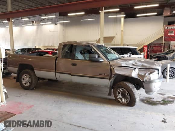 2001 Dodge 2500 with VIN 3B7KF23641G217714, listed as a IAAI auction lot 42373222 with 371,837 mi miles and . Bid and sale history available at DreamBid. Image 13.