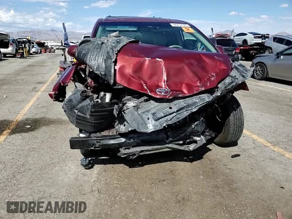 2014 Toyota Sienna XLE with VIN 5TDYK3DC7ES472641, listed as a Copart auction lot 84237025 with 164,686 mi miles and Salvage title. Bid and sale history available at DreamBid. Image 14.