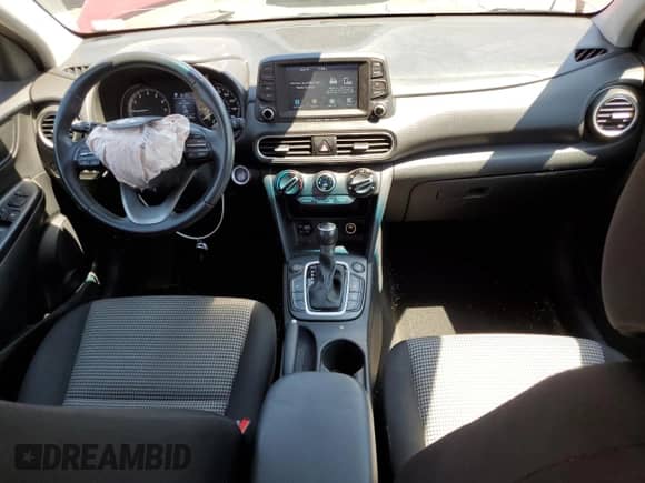 2019 Hyundai Kona SEL с VIN KM8K6CAA3KU349662, выставлен на аукционе Copart как лот 70039985 с пробегом 69 259 миль миль и Списание • Salvage title. История ставок и продаж доступна на DreamBid. Изображение 8.