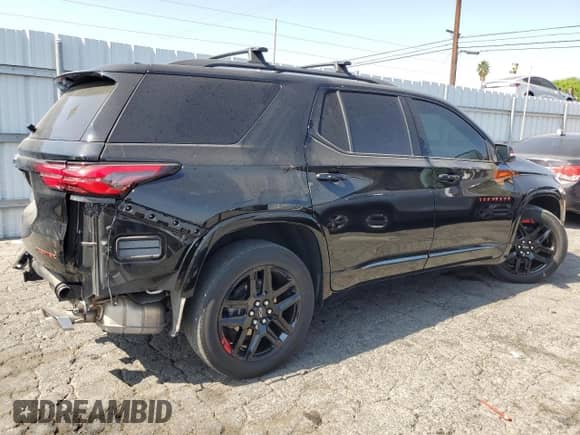 2022 Chevrolet Traverse Premier with VIN 1GNERKKW1NJ122092, listed as a Copart auction lot 65463055 with 40,100 mi miles and Salvage title. Bid and sale history available at DreamBid. Image 3.