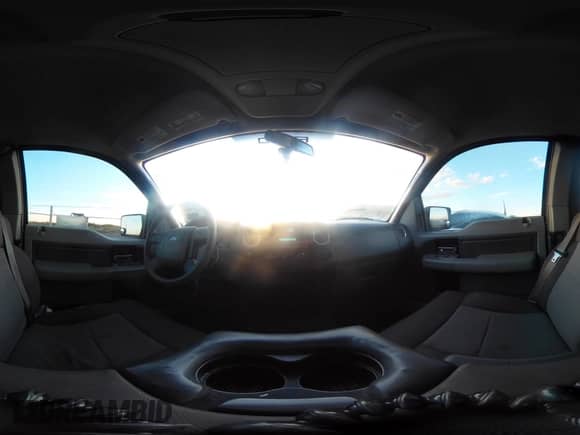 2005 Ford F-150 XLT z VIN 1FTPX14535FB19221, wystawiony jako IAAI lot #43425793 z przebiegiem 140 414 mil mil oraz . Historia ofert i sprzedaży dostępna na DreamBid. Obrazek 18.