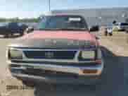 1995 Toyota Tacoma z VIN 4TAUN53B9SZ077425, wystawiony jako Copart lot #70768285 z przebiegiem 124 789 mil mil oraz Czysty tytuł • Clean title. Historia ofert i sprzedaży dostępna na DreamBid. Obrazek 5.