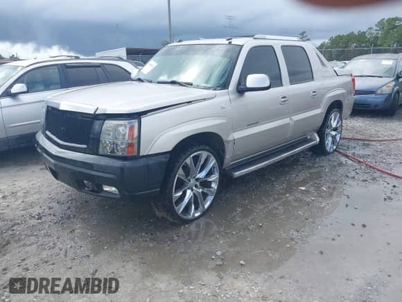 2005 Cadillac Escalade EXT with VIN 3GYEK62N75G130737, listed as a IAAI auction lot 43391031 with 187,272 mi miles and . Bid and sale history available at DreamBid. Image 2.