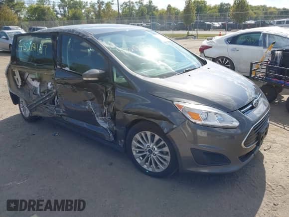 2017 Ford C-Max SE z VIN 1FADP5EU4HL113018, wystawiony jako IAAI lot #43219167 z przebiegiem 129 977 mil mil oraz . Historia ofert i sprzedaży dostępna na DreamBid. Obrazek 1.