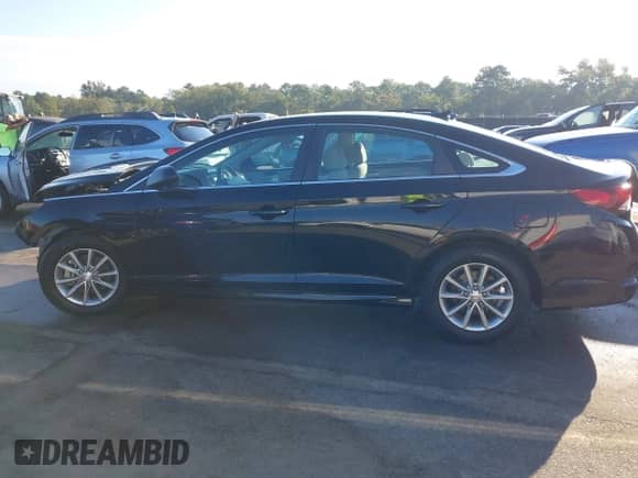 2018 Hyundai Sonata Eco с VIN 5NPE24AAXJH687054, выставлен на аукционе IAAI как лот 43245749 с пробегом 78 038 миль миль и . История ставок и продаж доступна на DreamBid. Изображение 15.