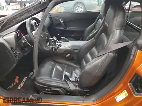 2007 Chevrolet Corvette Z06 с VIN 1G1YY26E275127106, выставлен на аукционе Copart как лот 42540335 с пробегом 25 824 миль миль и Списание • Salvage title. История ставок и продаж доступна на DreamBid. Изображение 7.