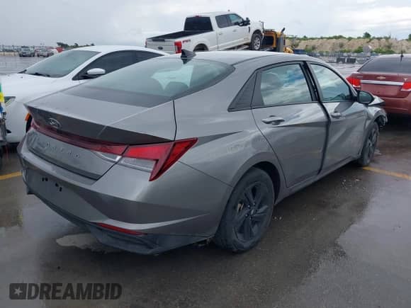 2021 Hyundai Elantra SEL с VIN KMHLM4AG9MU065959, выставлен на аукционе IAAI как лот 42666829 с пробегом 31 276 миль миль и . История ставок и продаж доступна на DreamBid. Изображение 4.