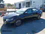 2024 Nissan Altima SV z VIN 1N4BL4DV8RN372463, wystawiony jako IAAI lot #43543996 z przebiegiem 33 533 mil mil oraz . Historia ofert i sprzedaży dostępna na DreamBid. Obrazek 2.