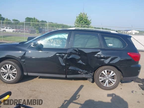 2019 Nissan Pathfinder Platinum z VIN 5N1DR2MM6KC627265, wystawiony jako IAAI lot #42487185 z przebiegiem 110 727 mil mil oraz . Historia ofert i sprzedaży dostępna na DreamBid. Obrazek 14.