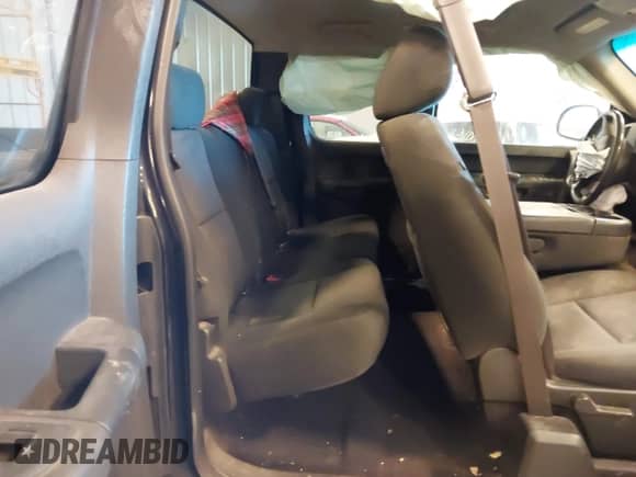 2010 Chevrolet Silverado 1500 LT with VIN 1GCSKSEA9AZ281535, listed as a IAAI auction lot 41332757 with 239,275 mi miles and . Bid and sale history available at DreamBid. Image 8.