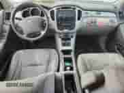 2007 Toyota Highlander z VIN JTEHP21A470202055, wystawiony jako Copart lot #71434755 z przebiegiem 247 019 mil mil oraz Szkoda całkowita • Salvage title. Historia ofert i sprzedaży dostępna na DreamBid. Obrazek 8.