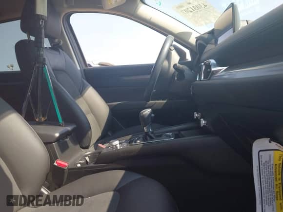 2022 Mazda CX-5 S Select with VIN JM3KFBBM4N0547340, listed as a IAAI auction lot 43031207 with 10,898 mi miles and . Bid and sale history available at DreamBid. Image 5.