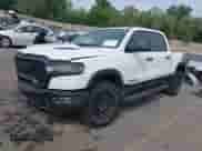 2025 Ram 1500 Rebel z VIN 1C6SRFLP9SN525209, wystawiony jako IAAI lot #42363389 z przebiegiem Nie podano mil oraz . Historia ofert i sprzedaży dostępna na DreamBid. Obrazek 2.