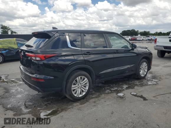 2024 Mitsubishi Outlander ES with VIN JA4J3UA81RZ073338, listed as a Copart auction lot 64772225 with 29,146 mi miles and Salvage title. Bid and sale history available at DreamBid. Image 3.