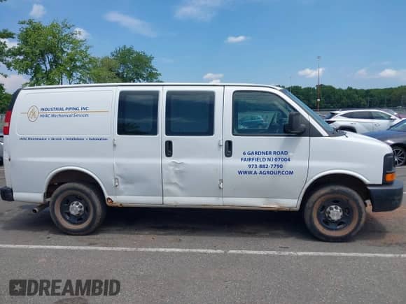 2008 Chevrolet City Express Cargo с VIN 1GCHG35K581229371, выставлен на аукционе IAAI как лот 42681076 с пробегом 118 766 миль миль и . История ставок и продаж доступна на DreamBid. Изображение 6.