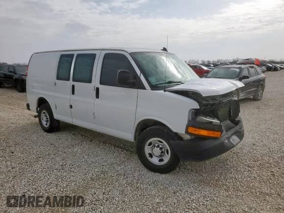2020 Chevrolet Express Cargo with VIN 1GCWGAFP7L1127228, listed as a Copart auction lot 58584465 with 83,826 mi miles and Salvage title. Bid and sale history available at DreamBid. Image 4.