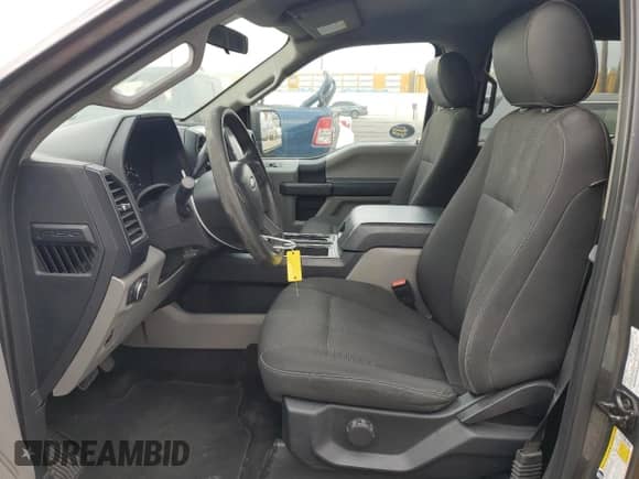 2018 Ford F-150 XL z VIN 1FTEW1CP7JKC25122, wystawiony jako Copart lot #86538425 z przebiegiem 118 557 mil mil oraz Szkoda całkowita • Salvage title. Historia ofert i sprzedaży dostępna na DreamBid. Obrazek 7.