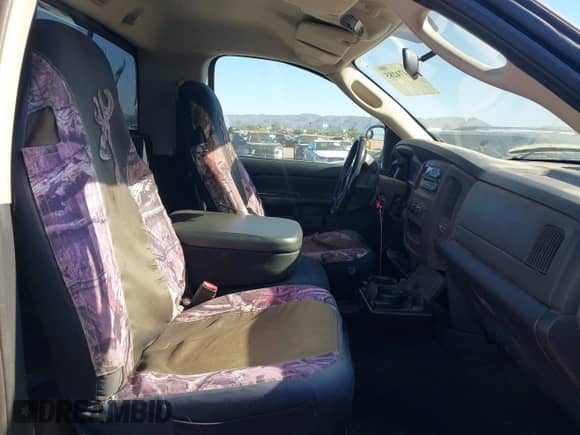 2005 Dodge 1500 SLT z VIN 1D7HU16D45J566242, wystawiony jako IAAI lot #43474285 z przebiegiem 162 889 mil mil oraz . Historia ofert i sprzedaży dostępna na DreamBid. Obrazek 8.